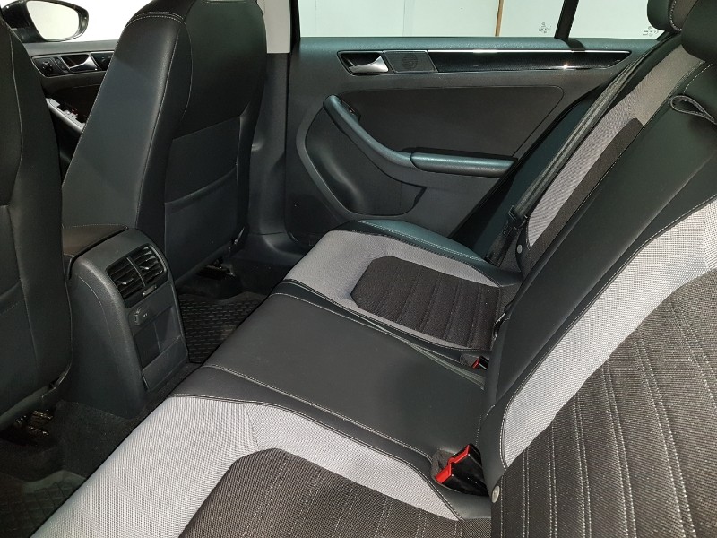 Used Volkswagen Jetta 2017 for sale - 77999897: Photo 6