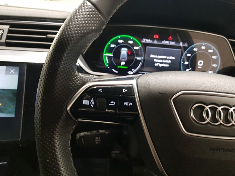 Used Audi e-tron 2022 for sale - 77304302: Photo 14