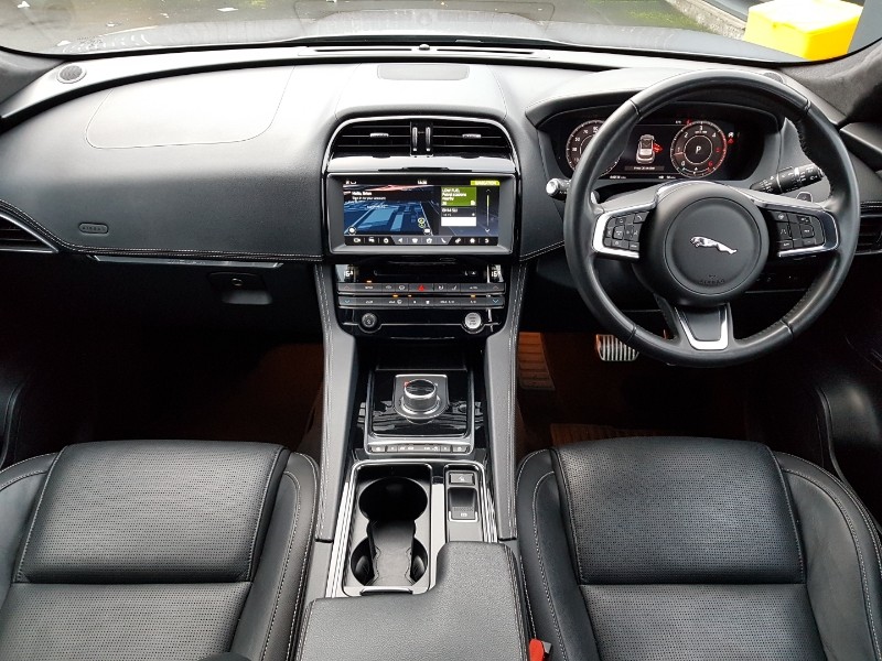 Used Jaguar F-Pace 2020 for sale - 77183828: Photo 2