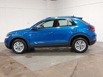 Used Volkswagen T-Roc 2023 for sale - 78861140: Photo