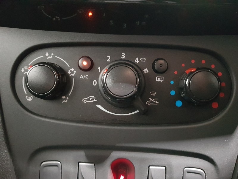 Used Dacia Sandero 2017 for sale - 76493563: Photo 13