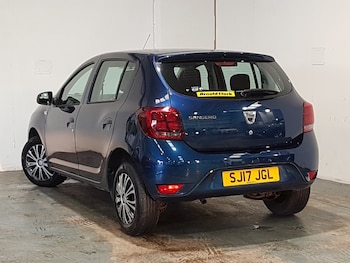 Used Dacia Sandero 2017 for sale - 76493563: Photo