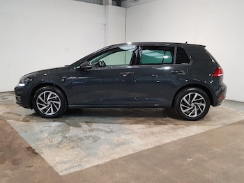 Used Volkswagen Golf 2019 for sale - 77922319: Photo