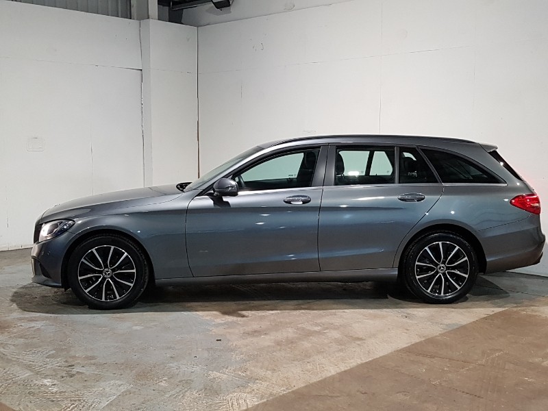 Used Mercedes-Benz C Class 2018 for sale - 77300036: Photo 4