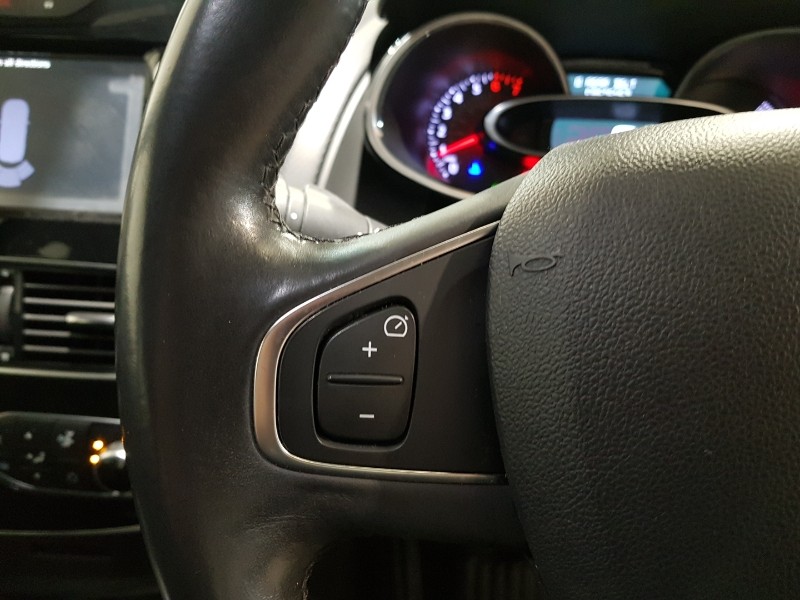Used Renault Clio 2018 for sale - 77208893: Photo 15