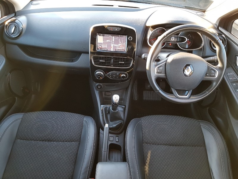 Used Renault Clio 2018 for sale - 77208893: Photo 2