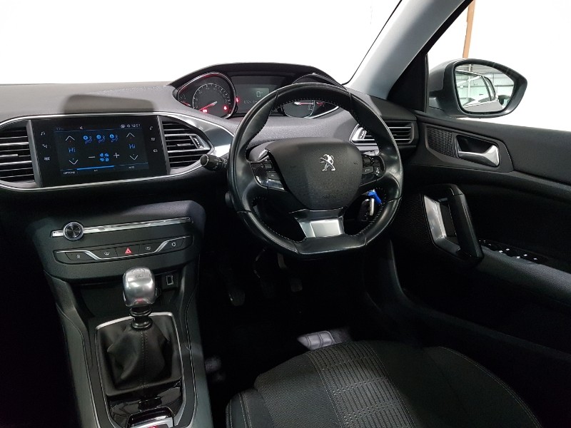 Used Peugeot 308 2018 for sale - 77956692: Photo 10