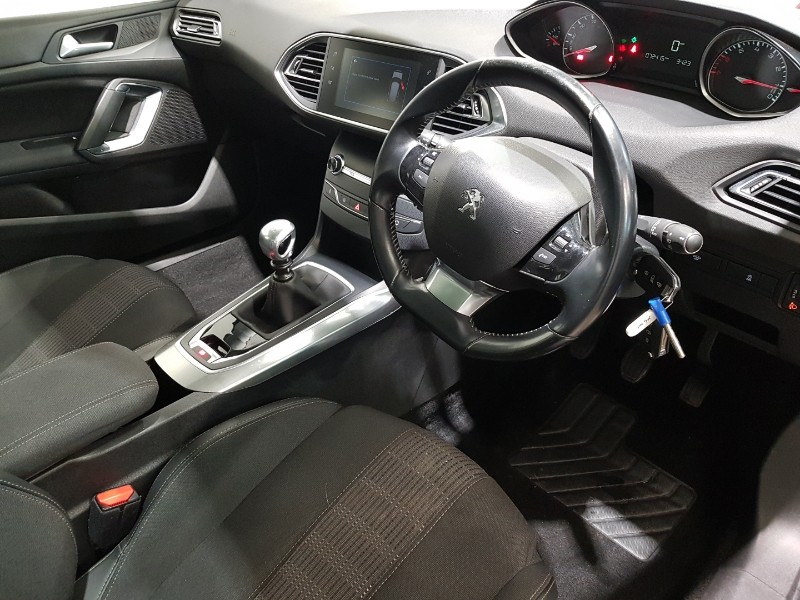 Used Peugeot 308 2018 for sale - 77956692: Photo 16