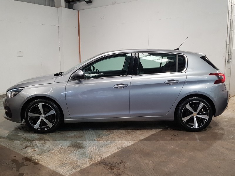 Used Peugeot 308 2018 for sale - 77956692: Photo 4