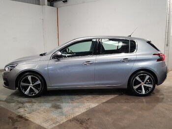 Used Peugeot 308 2018 for sale - 77956692: Photo