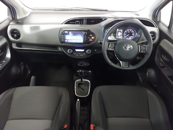 Used Toyota Yaris 2019 for sale - 78415766: Photo