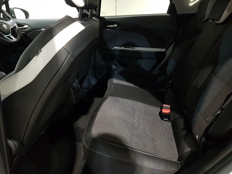 Used Renault Captur 2023 for sale - 76834236: Photo 6