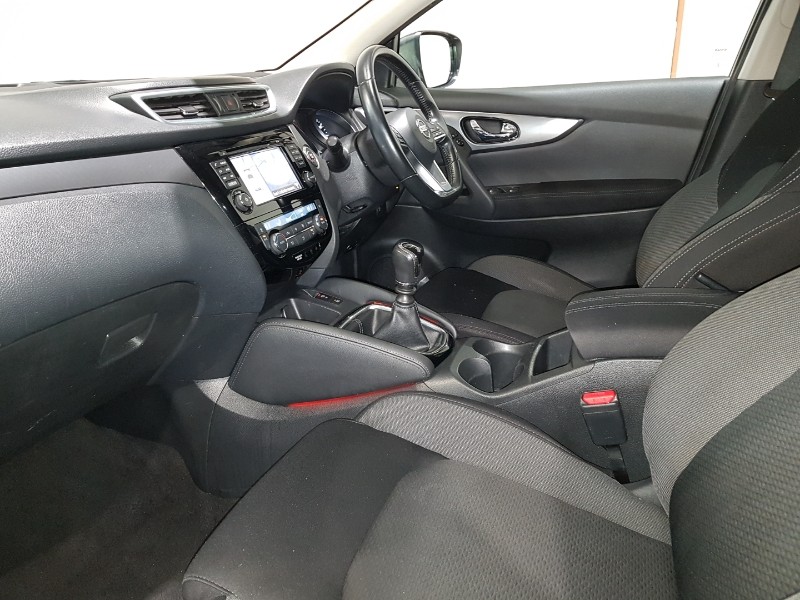 Used Nissan Qashqai 2018 for sale - 77663800: Photo 5