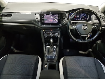 Used Volkswagen T-Roc 2020 for sale - 77782630: Photo