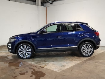 Used Volkswagen T-Roc 2020 for sale - 77782630: Photo