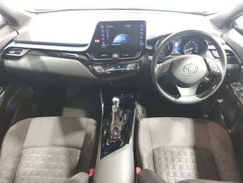 Used Toyota C-HR 2021 for sale - 79523005: Photo
