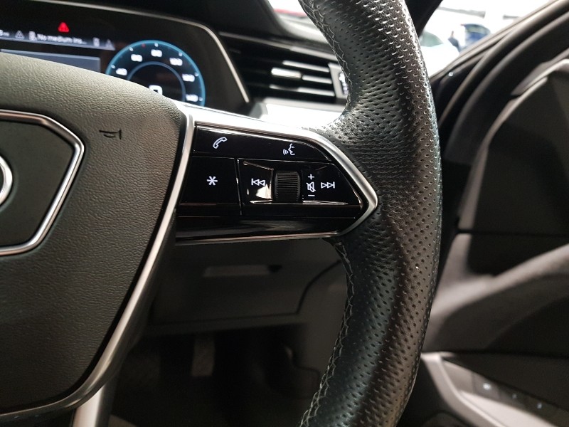 Used Audi e-tron 2022 for sale - 78033099: Photo 15