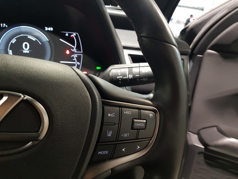 Used Lexus UX 2023 for sale - 76431531: Photo 15