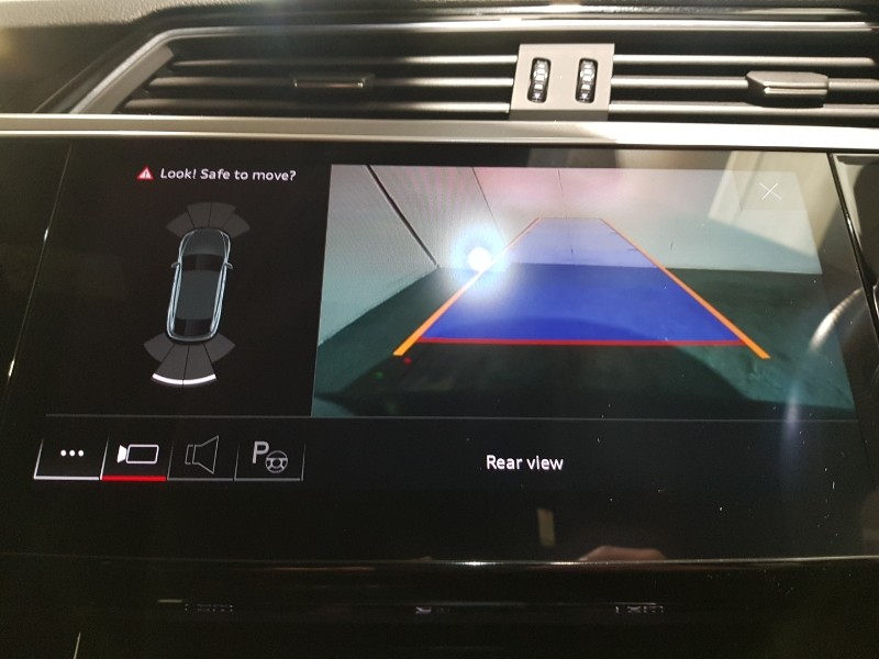 Used Audi e-tron 2022 for sale - 77644679: Photo 13