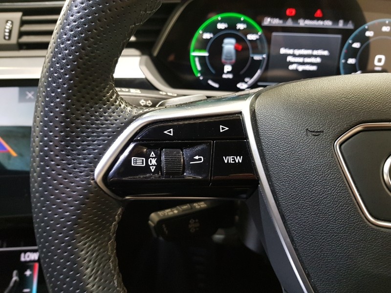 Used Audi e-tron 2022 for sale - 77644679: Photo 14