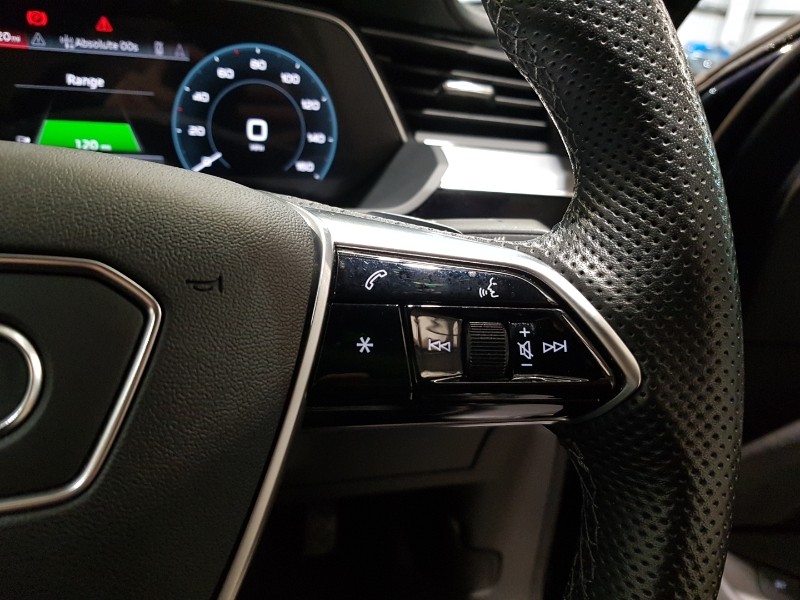 Used Audi e-tron 2022 for sale - 77644679: Photo 15