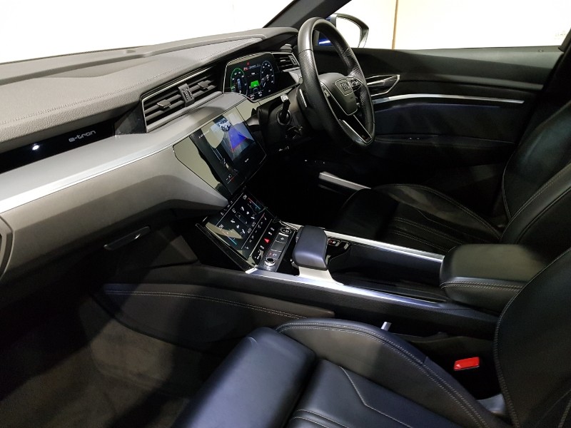 Used Audi e-tron 2022 for sale - 77644679: Photo 5