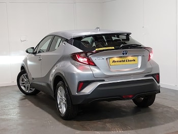 Used Toyota C-HR 2023 for sale - 79243044: Photo