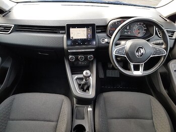 Used Renault Clio 2020 for sale - 76506647: Photo