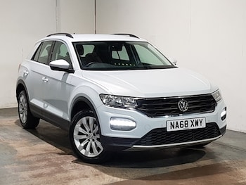 Used Volkswagen T-Roc 2018 for sale - 76116457: Photo