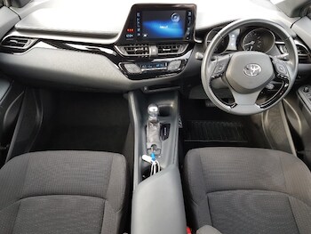 Used Toyota C-HR 2018 for sale - 76471591: Photo