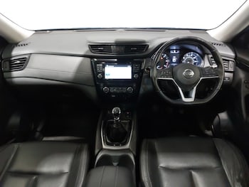Used Nissan X-Trail 2017 for sale - 79231348: Photo