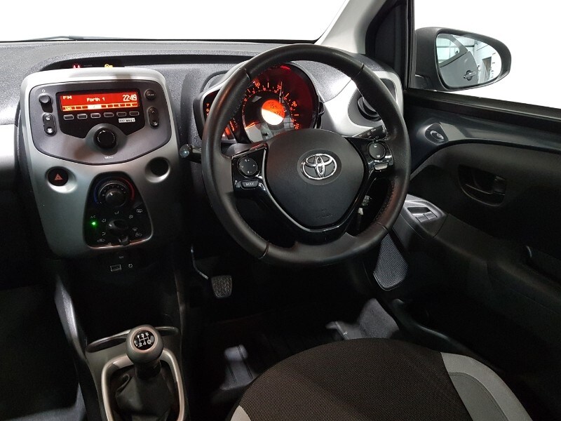Used Toyota AYGO 2015 for sale - 78178404: Photo 10