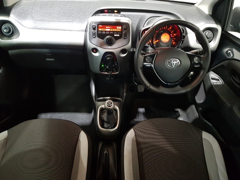 Used Toyota AYGO 2015 for sale - 78178404: Photo 2
