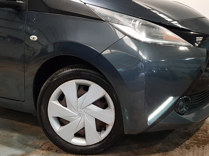 Used Toyota AYGO 2015 for sale - 78178404: Photo 9