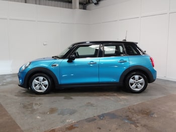 Used MINI Hatch 2019 for sale - 79273947: Photo