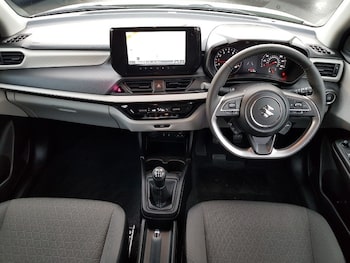 Used Suzuki Swift 2024 for sale - 77325034: Photo