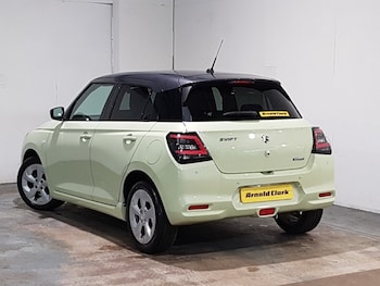 Used Suzuki Swift 2024 for sale - 77325034: Photo