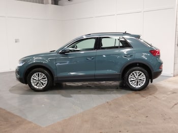 Used Volkswagen T-Roc 2023 for sale - 78559411: Photo