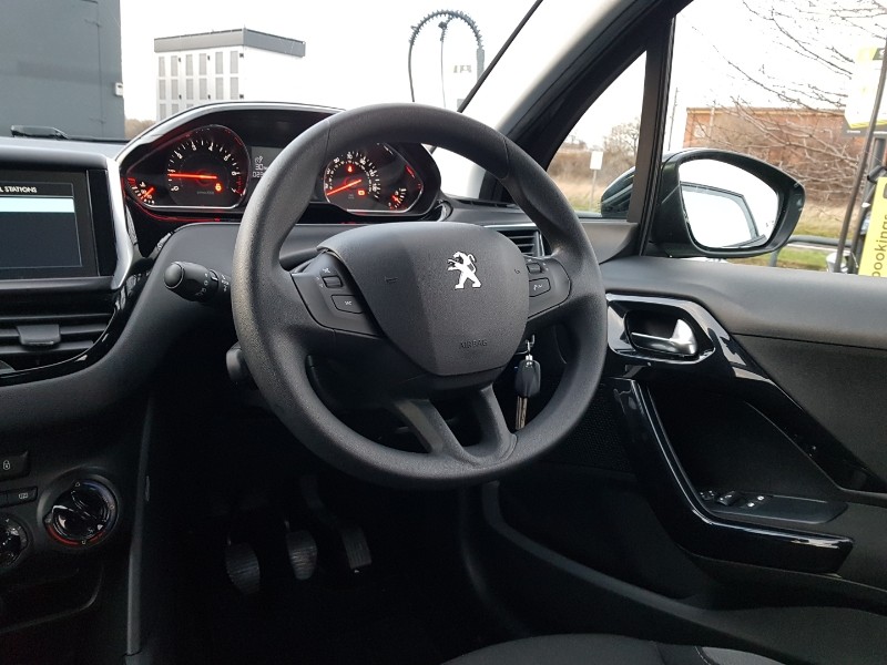 Used Peugeot 208 2015 for sale - 77004331: Photo 10