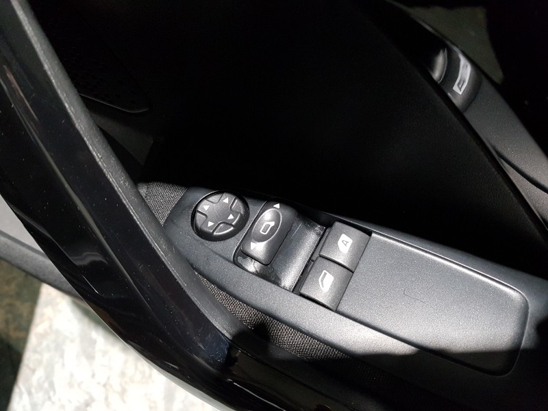 Used Peugeot 208 2015 for sale - 77004331: Photo 16