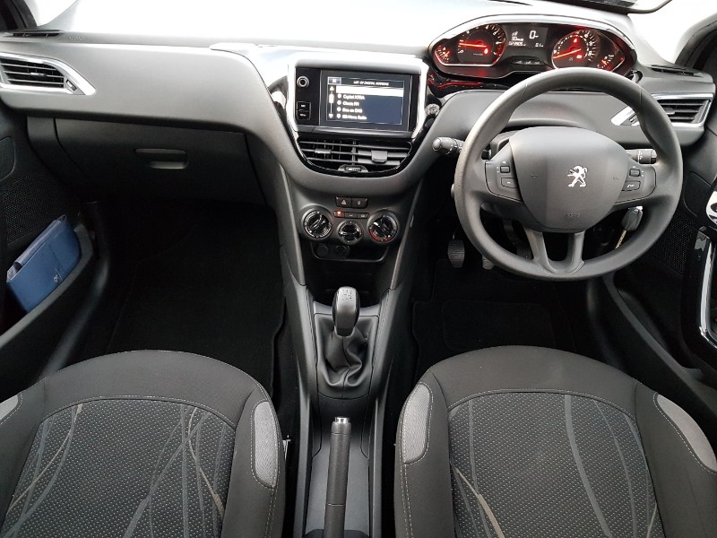 Used Peugeot 208 2015 for sale - 77004331: Photo 2