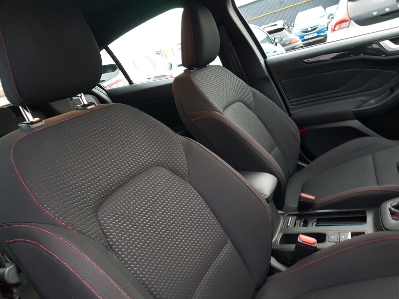 Used Ford Focus 2019 for sale - 76656632: Photo 16