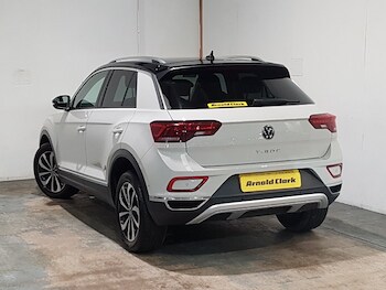 Used Volkswagen T-Roc 2023 for sale - 77881756: Photo