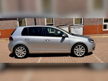 Used Volkswagen Golf 2010 for sale - 75339498: Photo