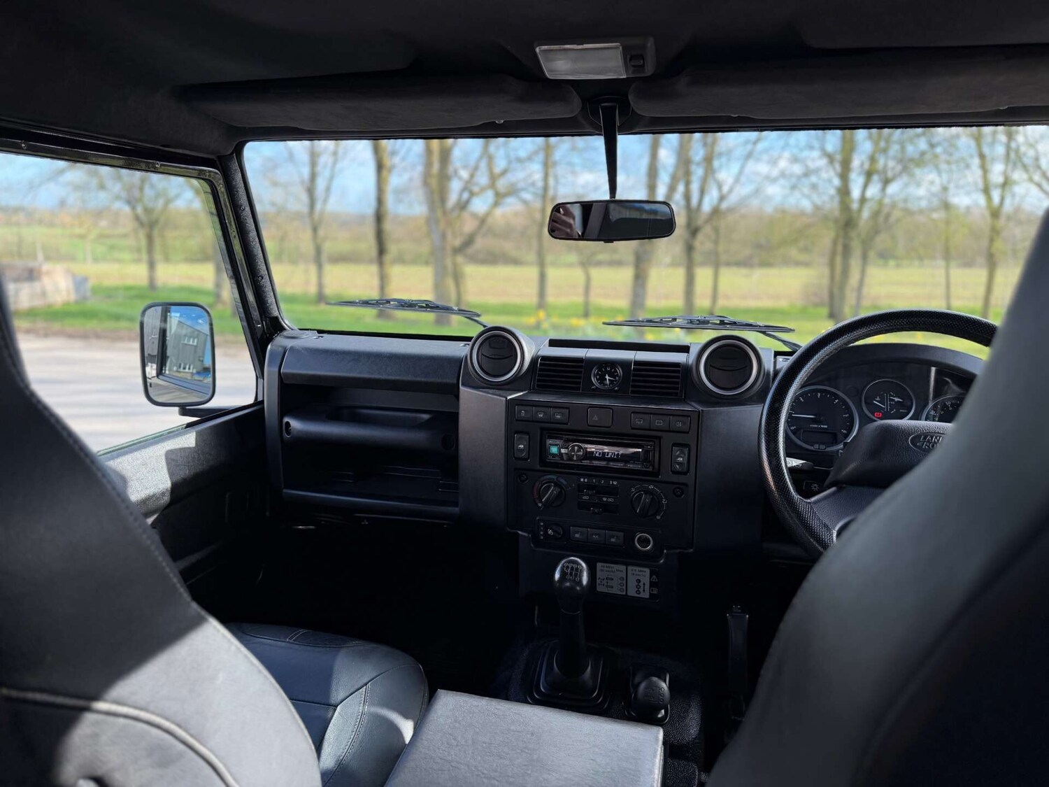 Used Land Rover Defender 2016 for sale - 77915530: Photo 22