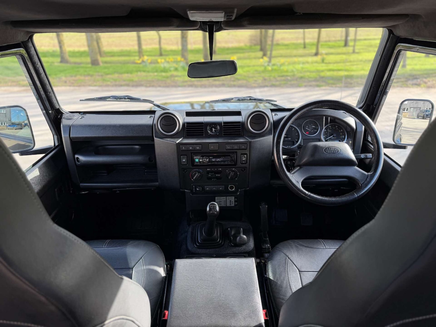 Used Land Rover Defender 2016 for sale - 77915530: Photo 33