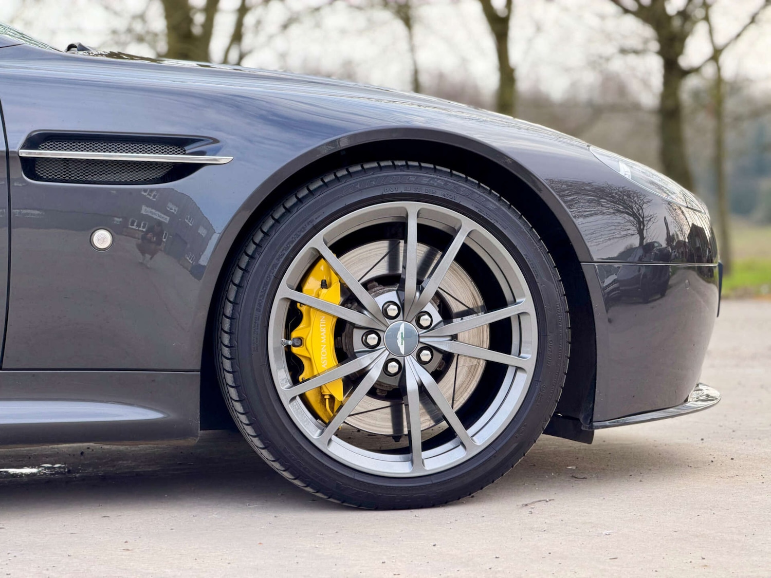 Used Aston Martin Vantage 2015 for sale - 77789399: Photo 11