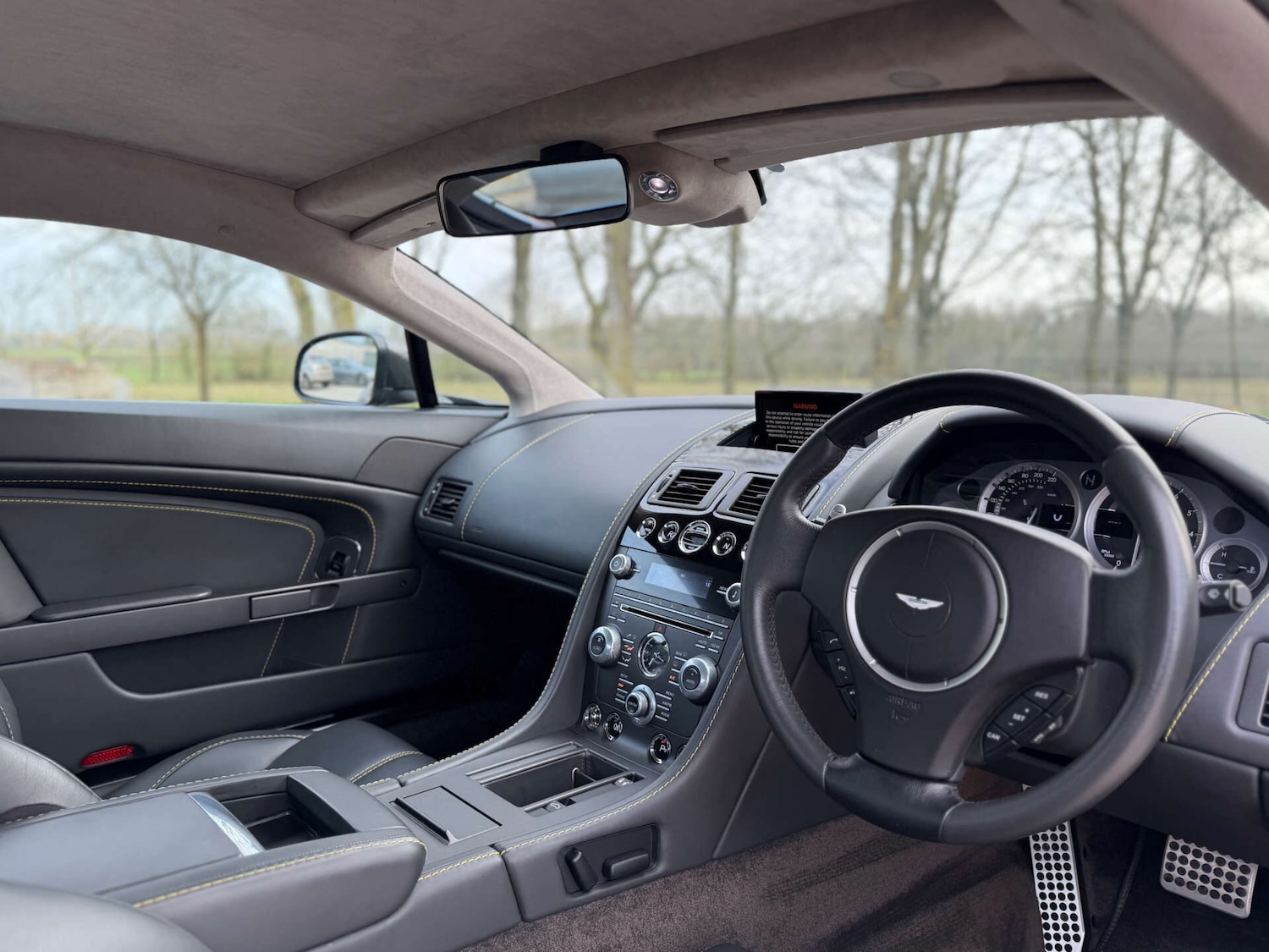 Used Aston Martin Vantage 2015 for sale - 77789399: Photo 18