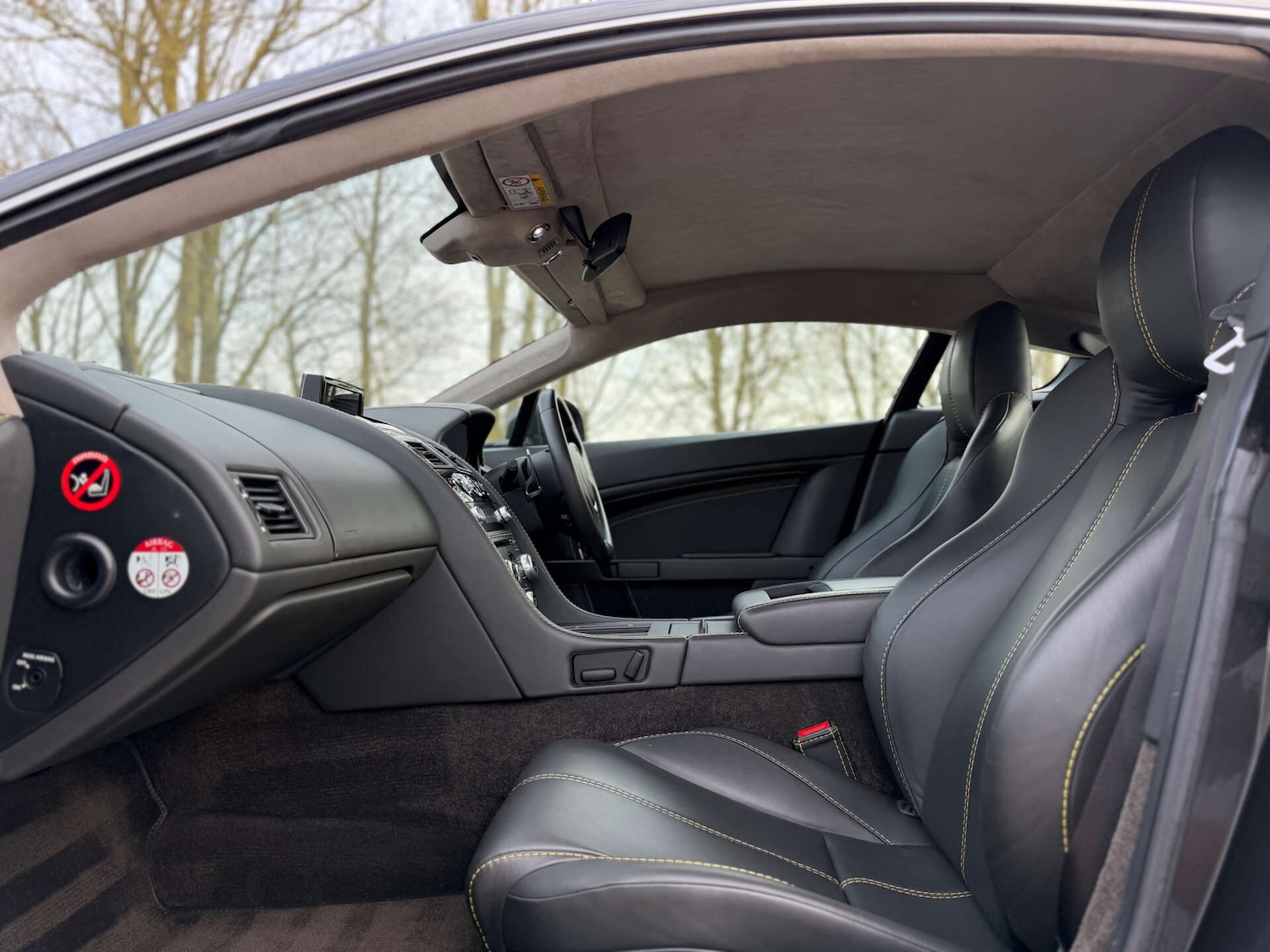 Used Aston Martin Vantage 2015 for sale - 77789399: Photo 30