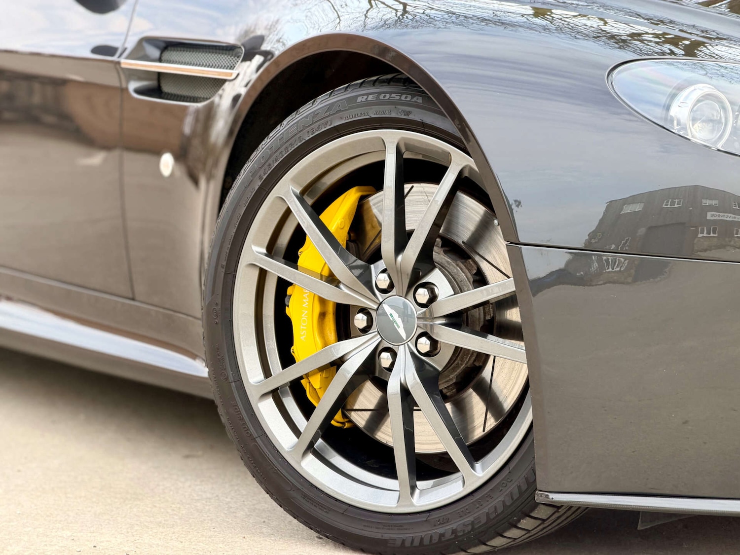 Used Aston Martin Vantage 2015 for sale - 77789399: Photo 6